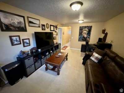 Home For Sale in Saratoga Springs, Utah