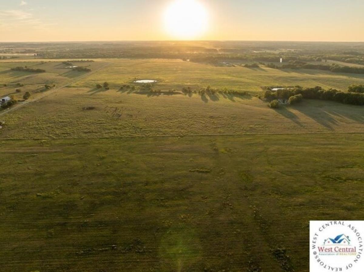 Picture of Residential Land For Sale in Montrose, Missouri, United States