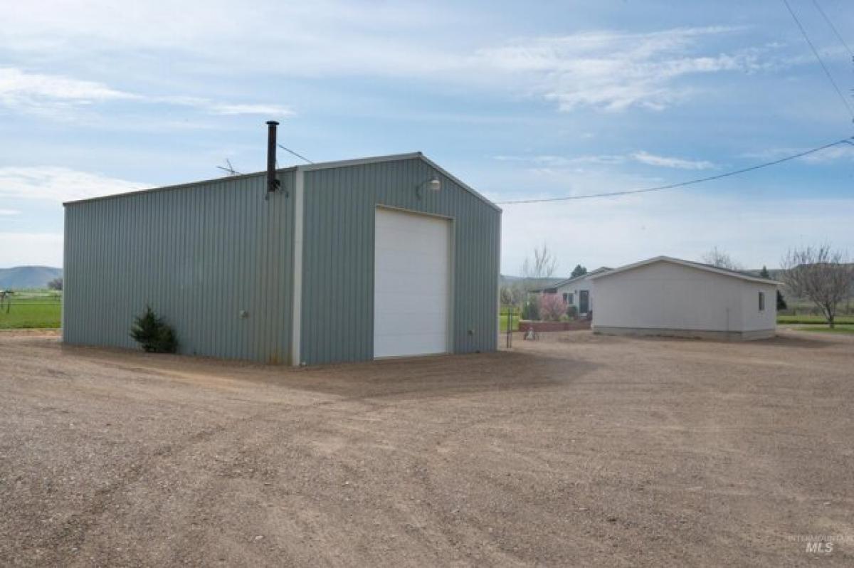 Picture of Home For Sale in Hammett, Idaho, United States