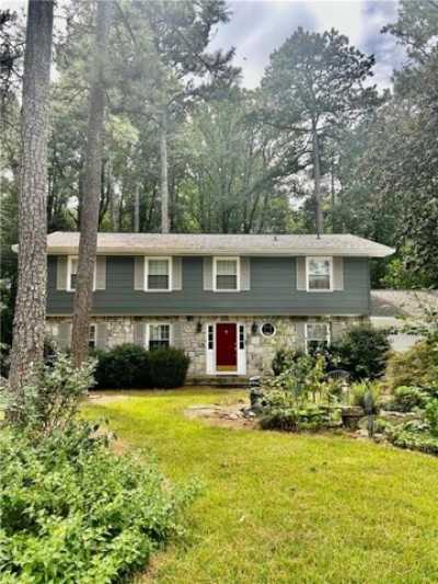 Home For Sale in Dunwoody, Georgia