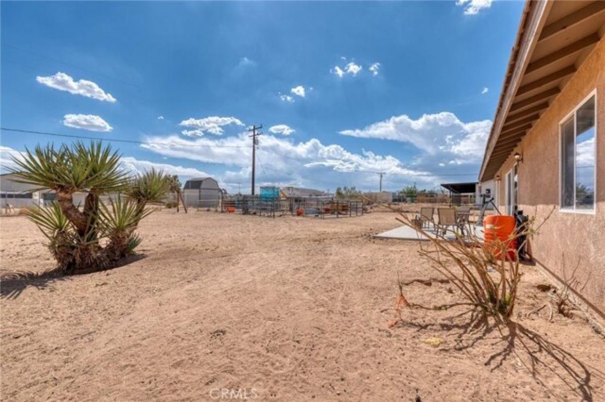 Picture of Home For Sale in Yucca Valley, California, United States