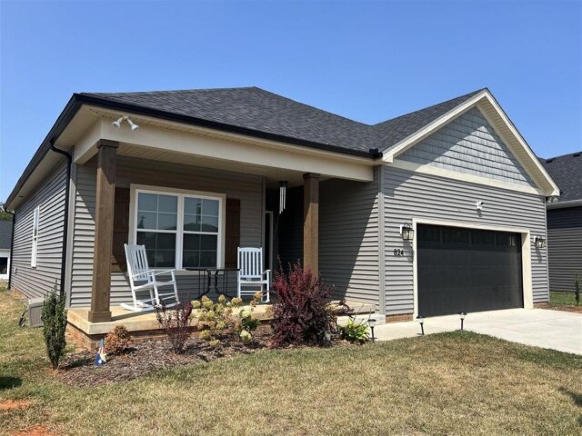 Picture of Home For Sale in Bowling Green, Kentucky, United States