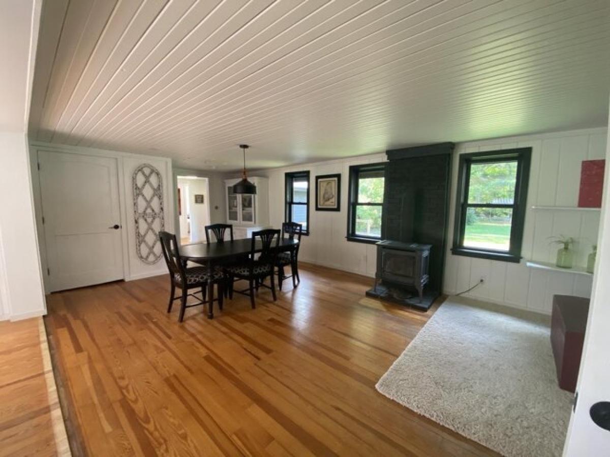 Picture of Home For Sale in Vienna, Maine, United States