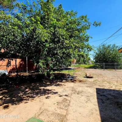 Home For Sale in Clint, Texas