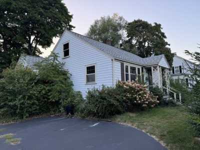 Home For Sale in Wakefield, Massachusetts