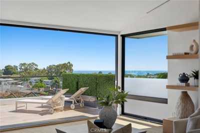 Home For Sale in Corona del Mar, California