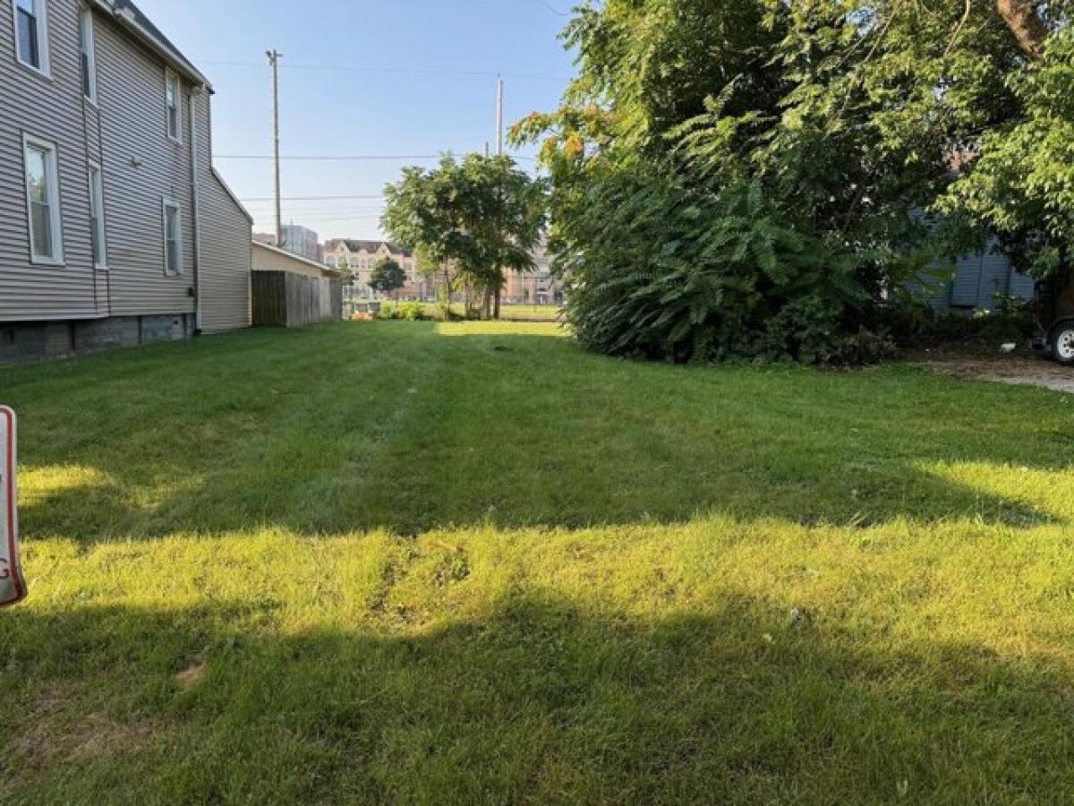 Picture of Residential Land For Sale in Milwaukee, Wisconsin, United States