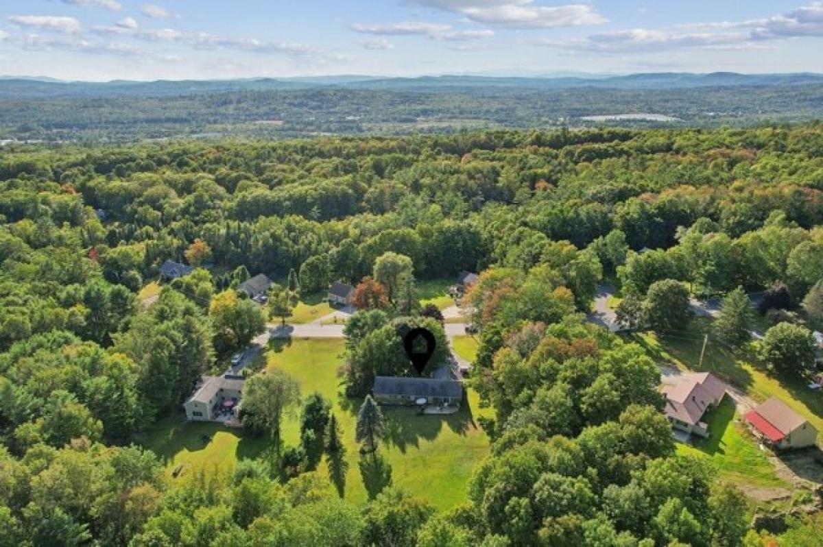 Picture of Home For Sale in Paris, Maine, United States