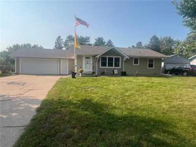 Home For Sale in Cottage Grove, Minnesota