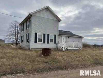 Home For Sale in Yates City, Illinois