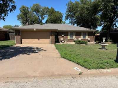 Home For Sale in Snyder, Texas