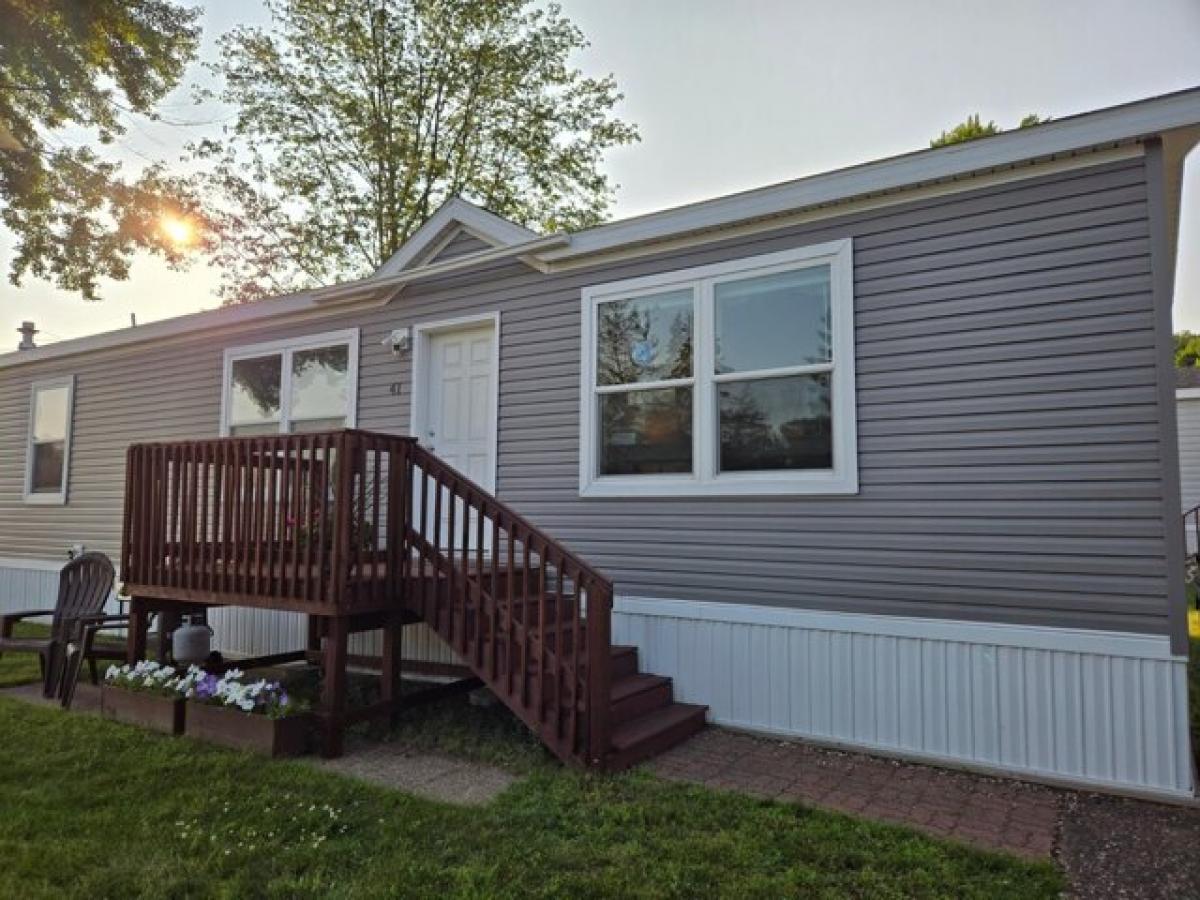 Picture of Home For Sale in Altoona, Wisconsin, United States