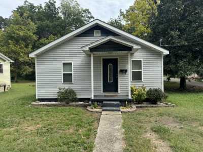 Home For Sale in Poplar Bluff, Missouri