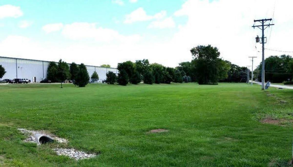 Picture of Residential Land For Sale in Hebron, Illinois, United States