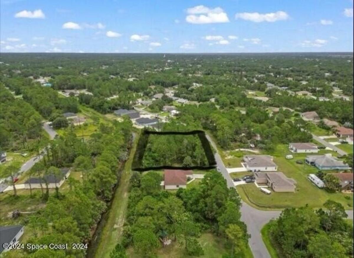 Picture of Residential Land For Sale in Palm Bay, Florida, United States