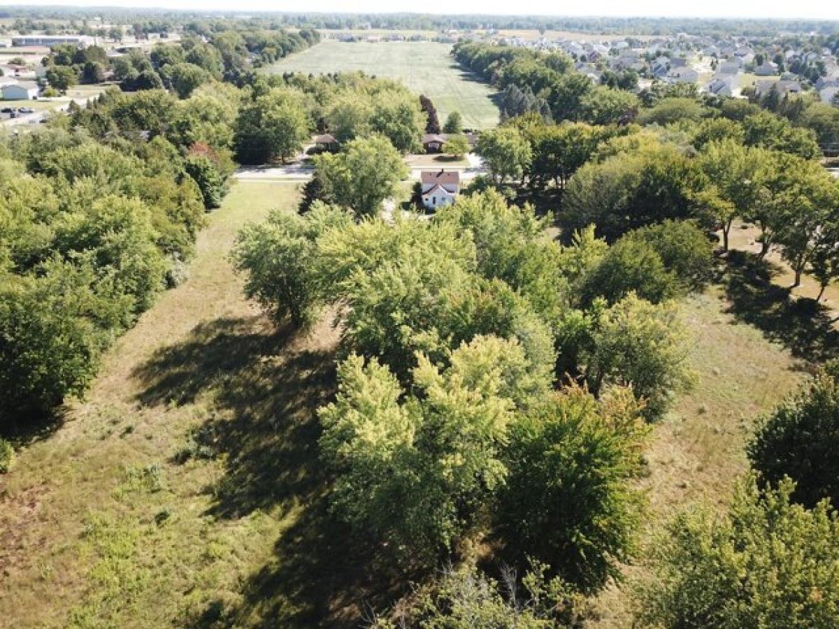 Picture of Home For Sale in Stevensville, Michigan, United States