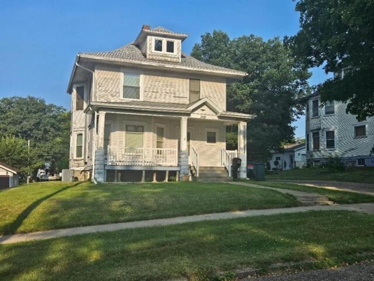 Picture of Home For Sale in Belle Plaine, Iowa, United States