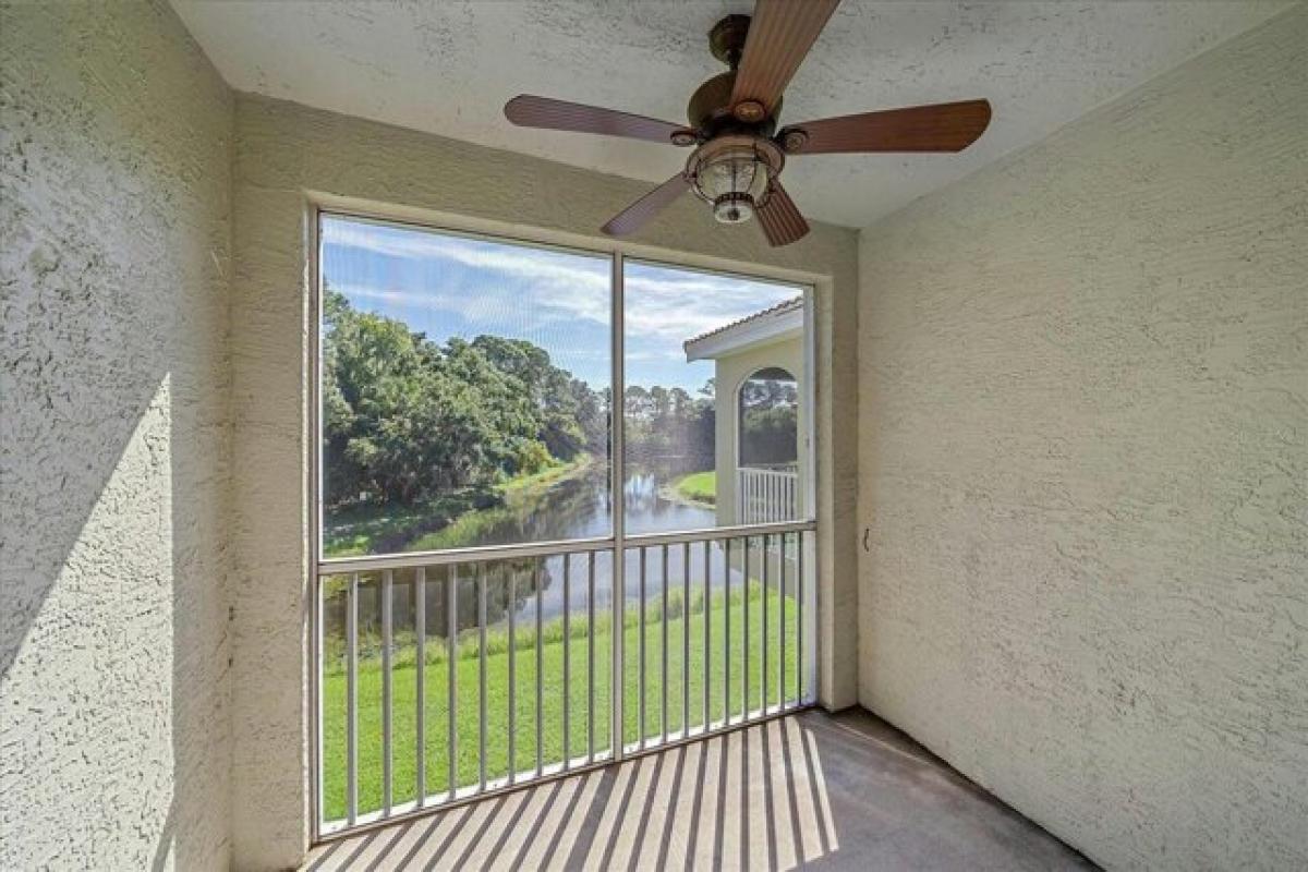 Picture of Home For Sale in Sarasota, Florida, United States