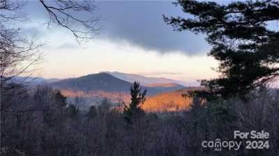 Home For Sale in Newland, North Carolina