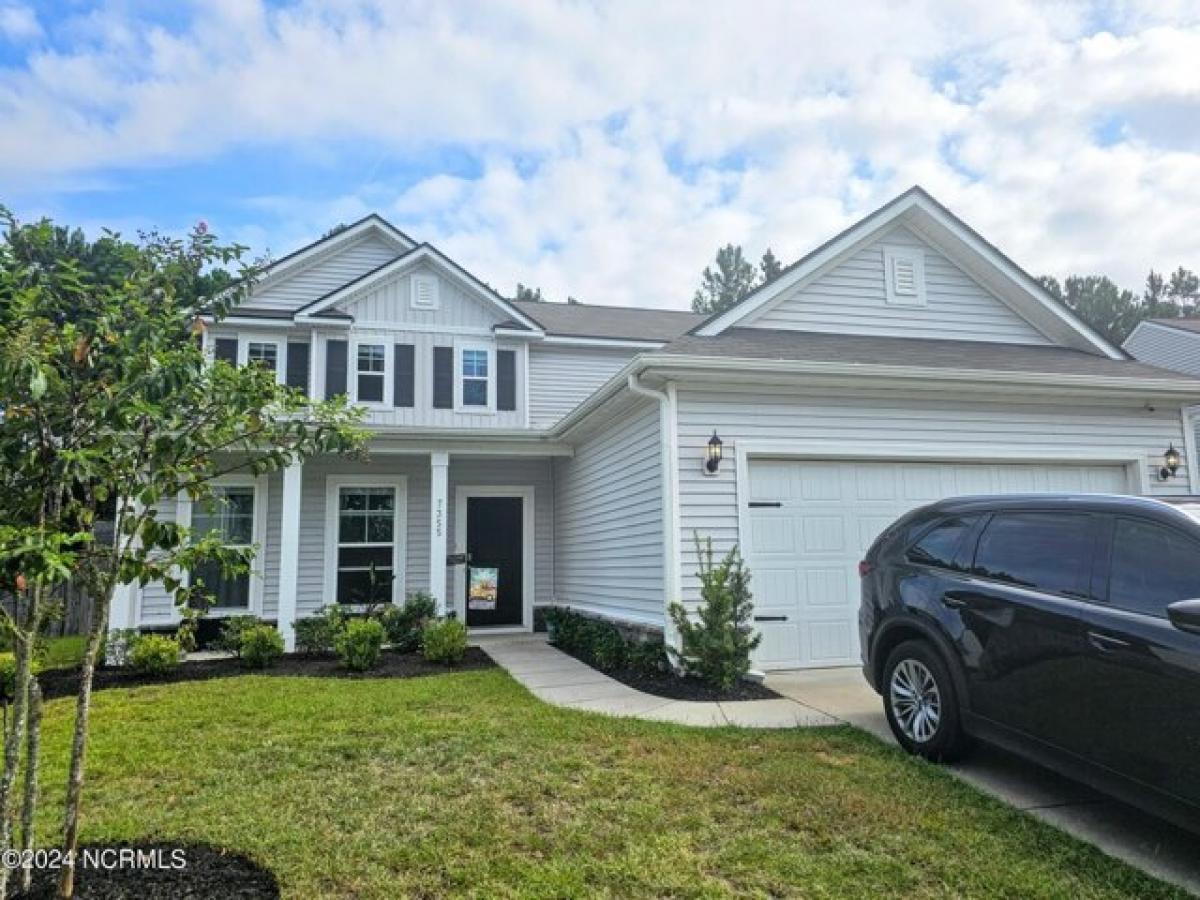 Picture of Home For Sale in Leland, North Carolina, United States