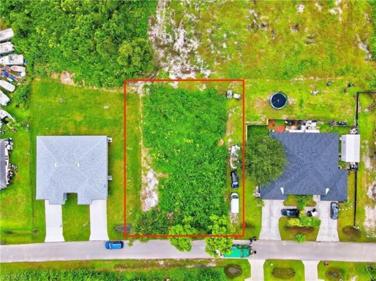 Picture of Residential Land For Sale in Lehigh Acres, Florida, United States