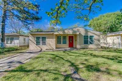 Home For Rent in La Marque, Texas