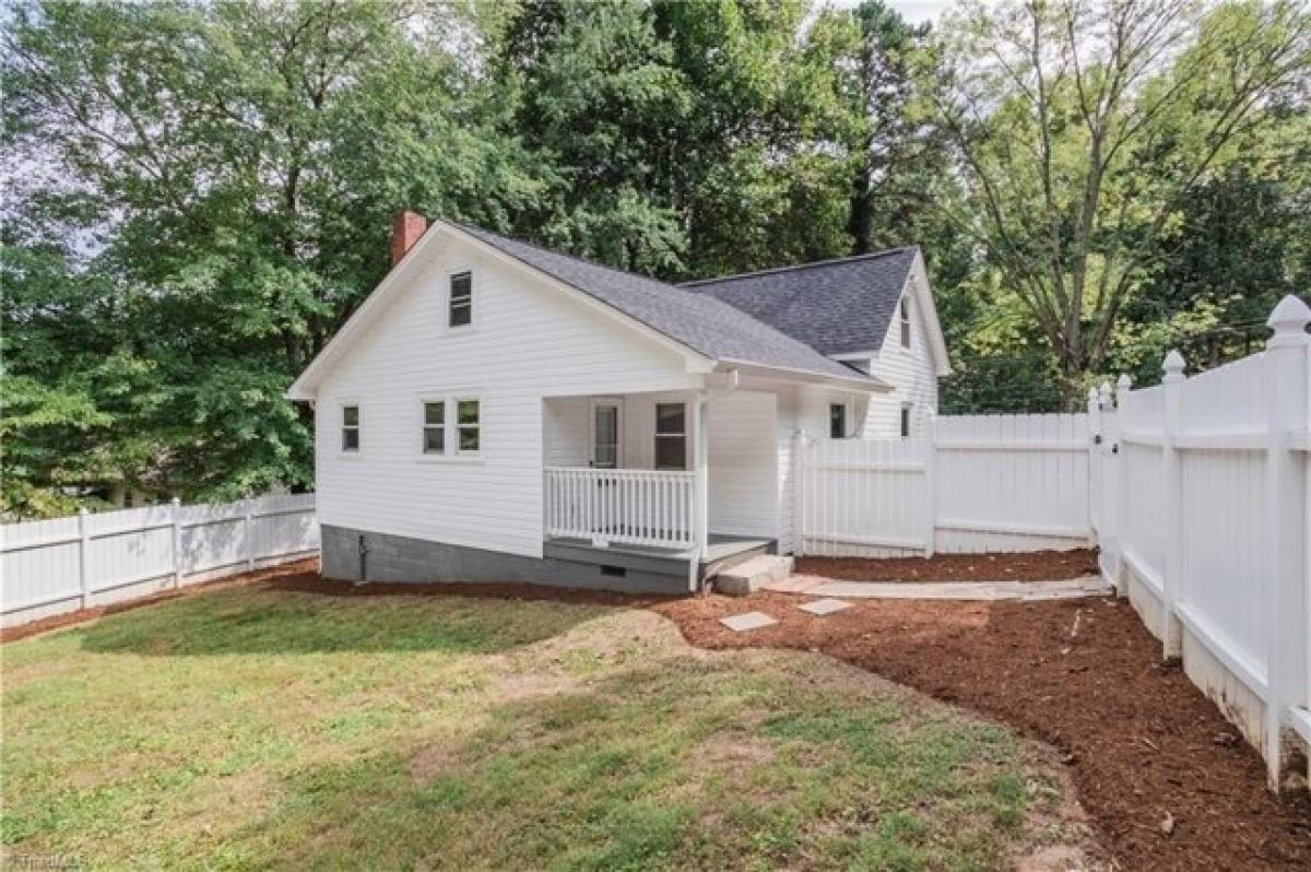 Picture of Home For Sale in Wilkesboro, North Carolina, United States