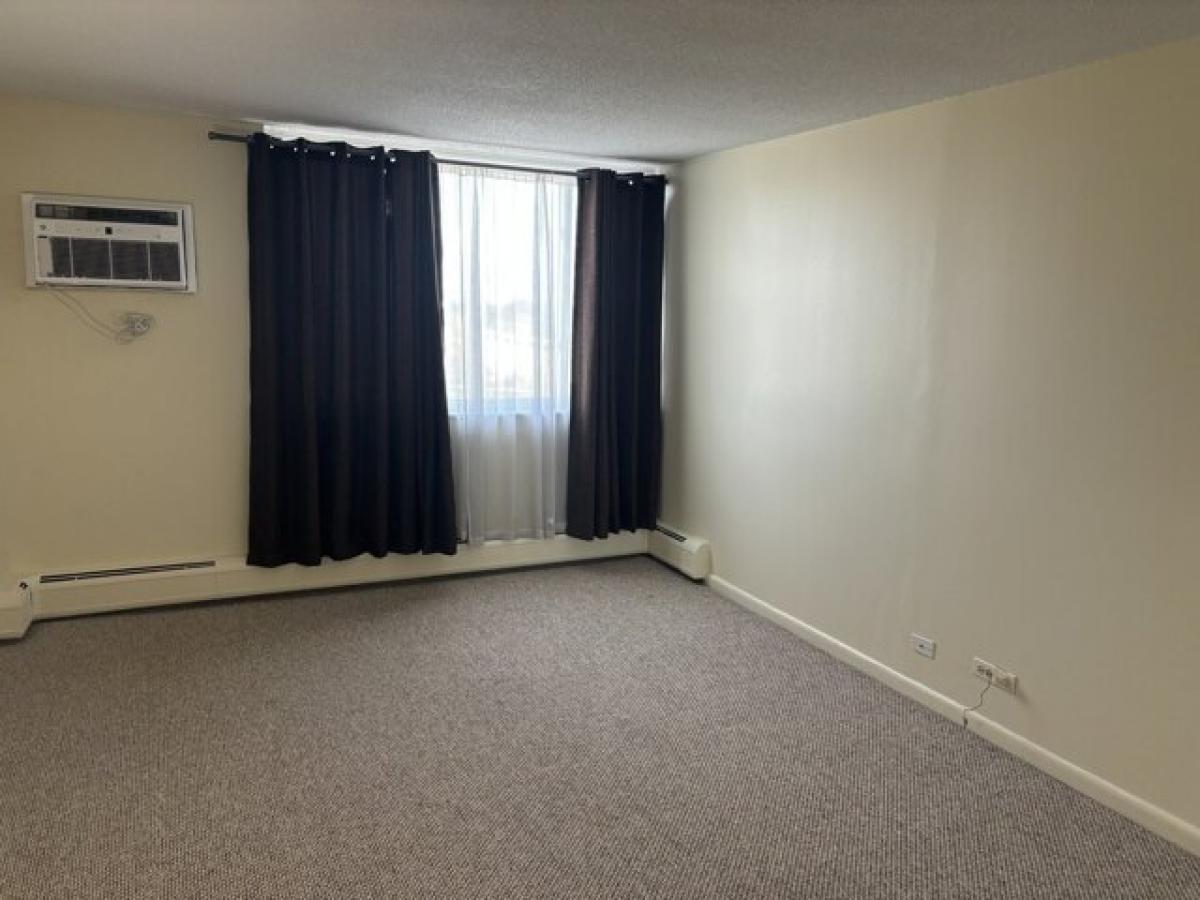 Picture of Home For Rent in Lombard, Illinois, United States