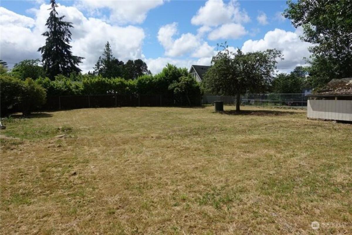 Picture of Residential Land For Sale in Tacoma, Washington, United States