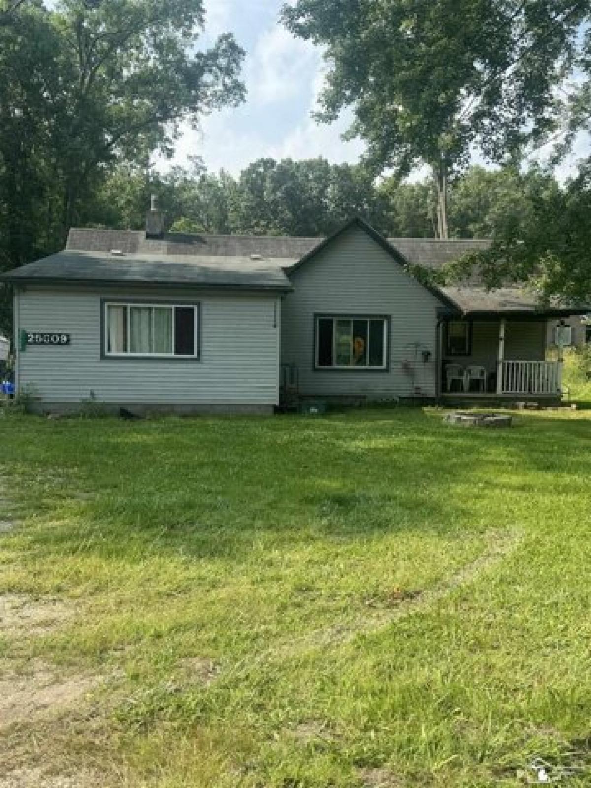 Picture of Home For Sale in Brownstown, Michigan, United States