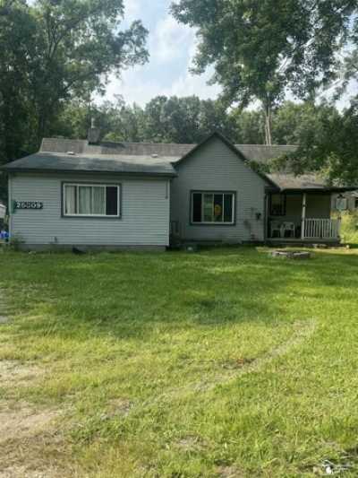 Home For Sale in Brownstown, Michigan