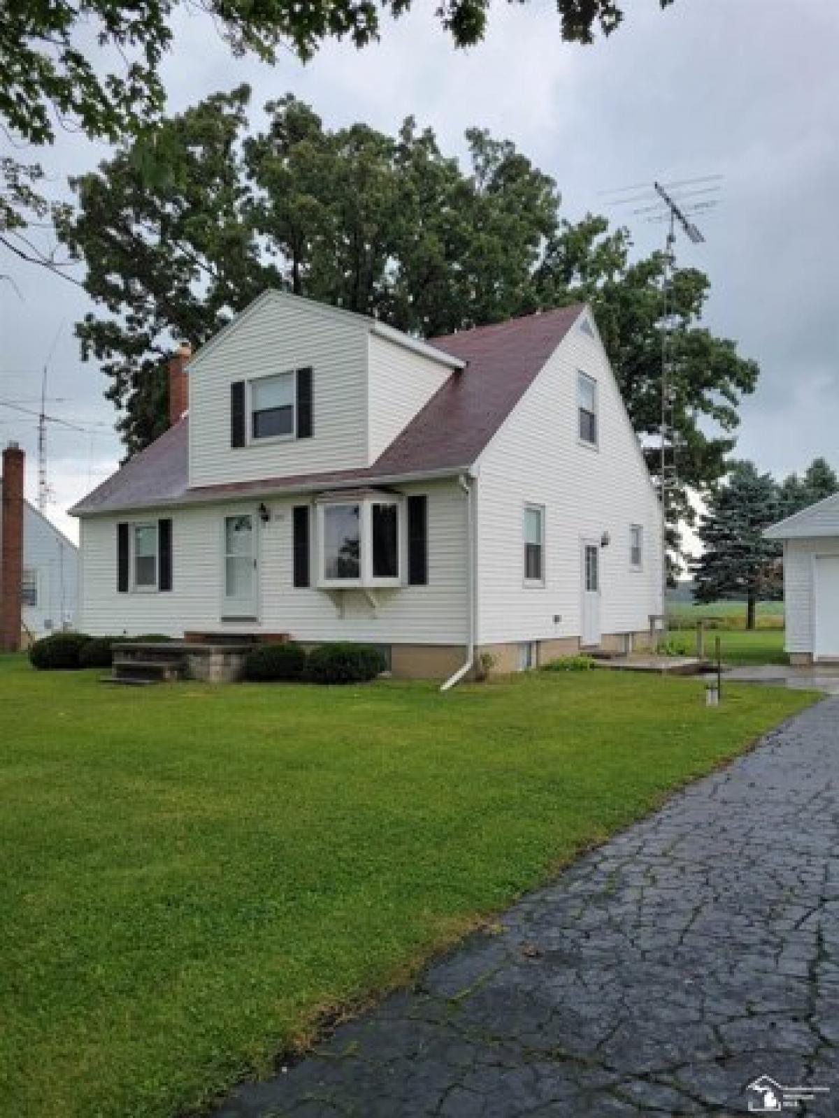 Picture of Home For Sale in Monroe, Michigan, United States