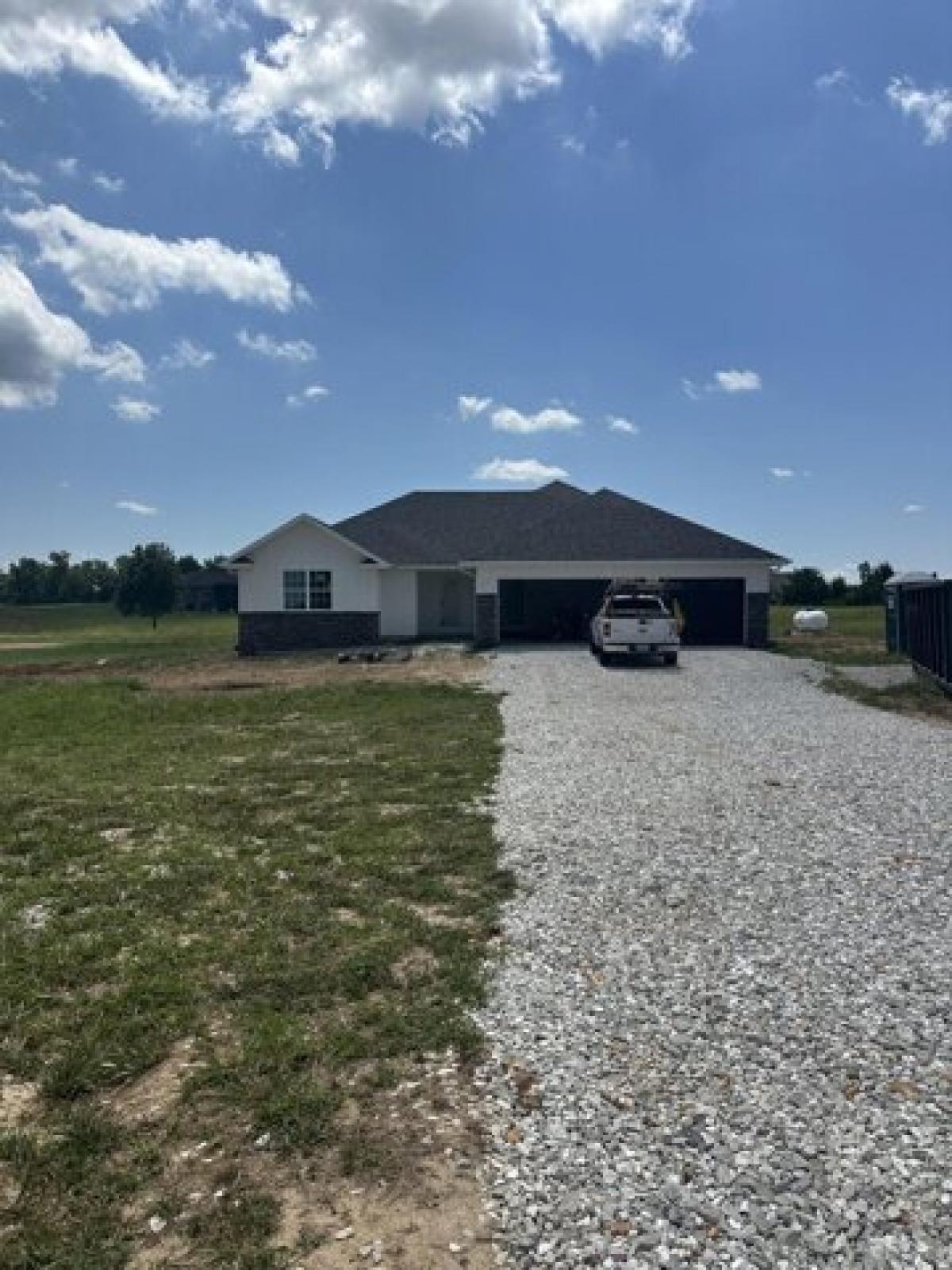 Picture of Home For Sale in Ozark, Missouri, United States