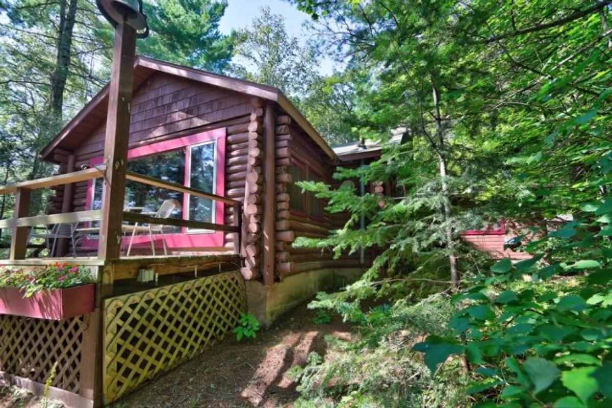 Picture of Home For Sale in Hayward, Wisconsin, United States