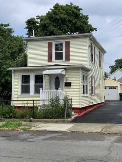 Home For Rent in Lynn, Massachusetts