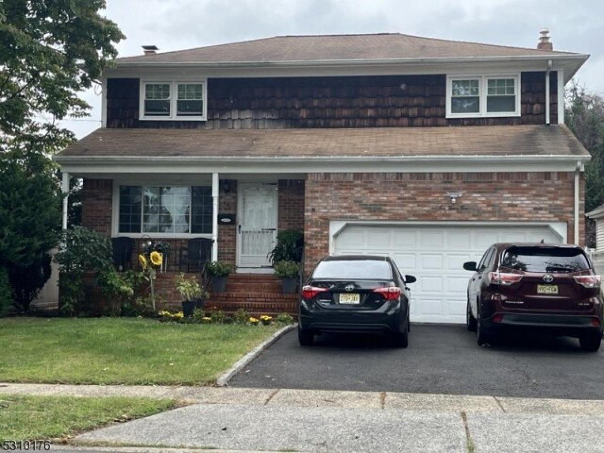 Picture of Home For Sale in Roselle Park, New Jersey, United States