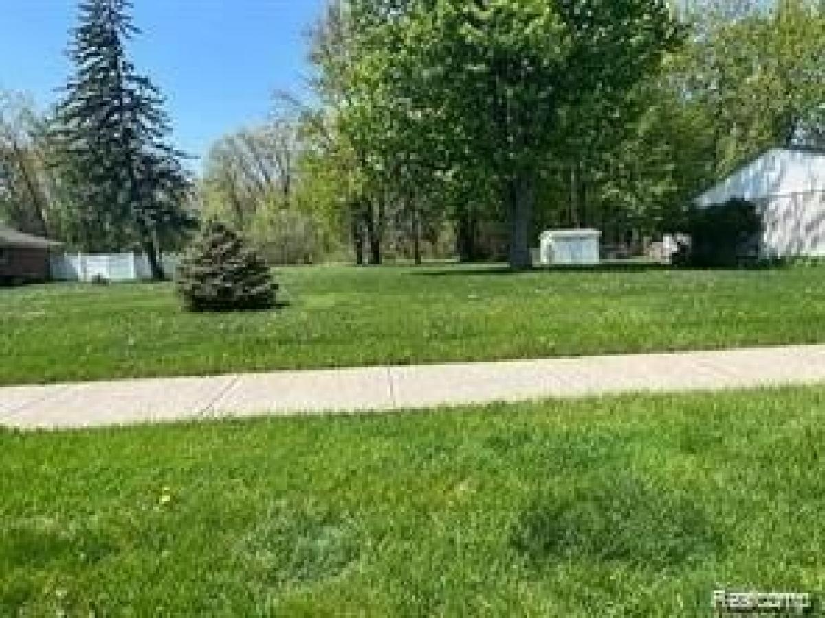 Picture of Residential Land For Sale in Taylor, Michigan, United States