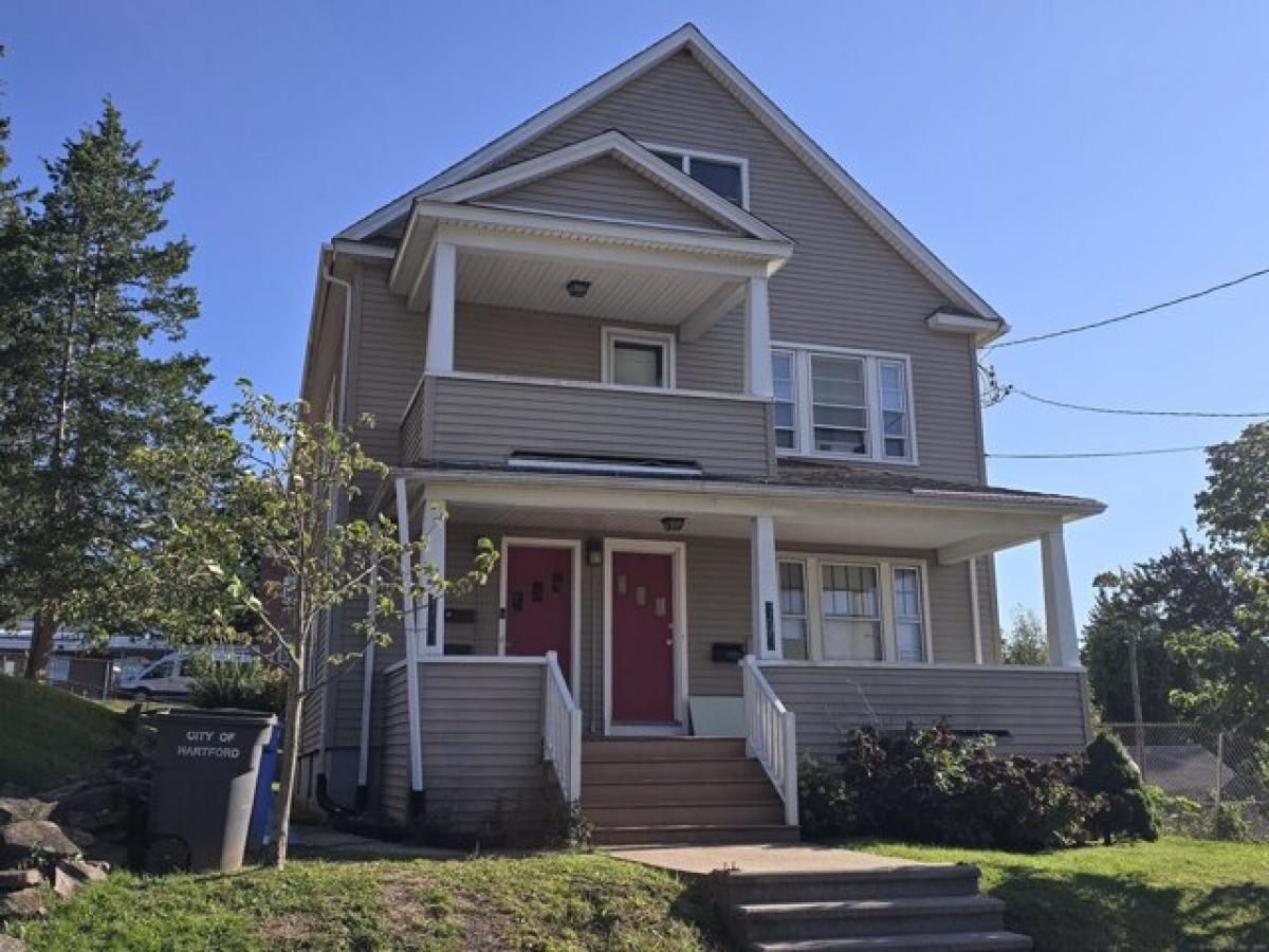 Picture of Home For Sale in Hartford, Connecticut, United States