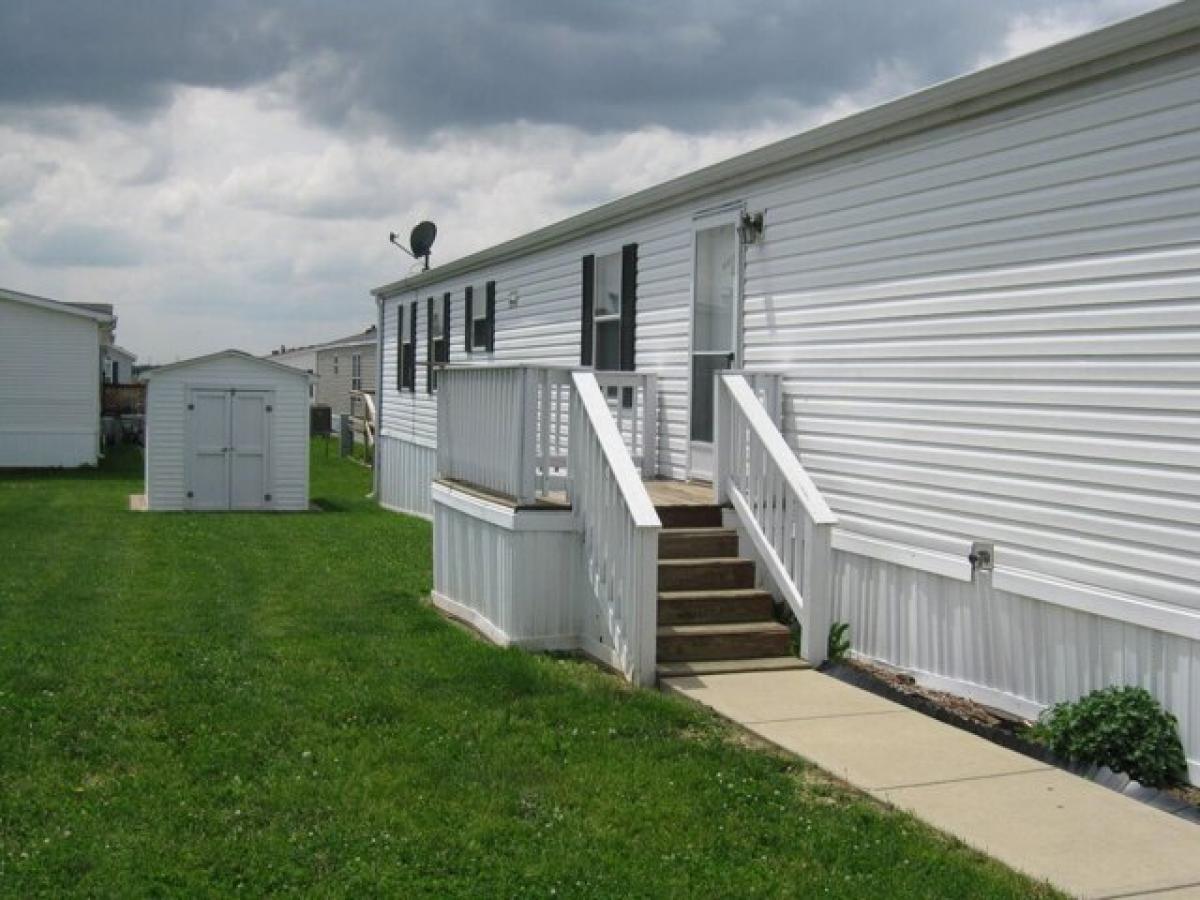 Picture of Home For Sale in Monroe, Michigan, United States