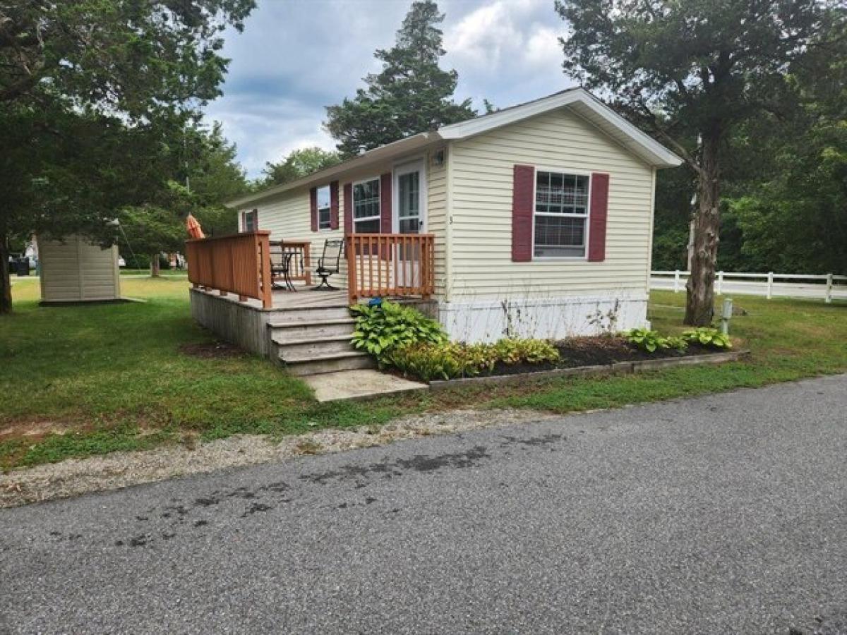 Picture of Home For Sale in Bourne, Massachusetts, United States