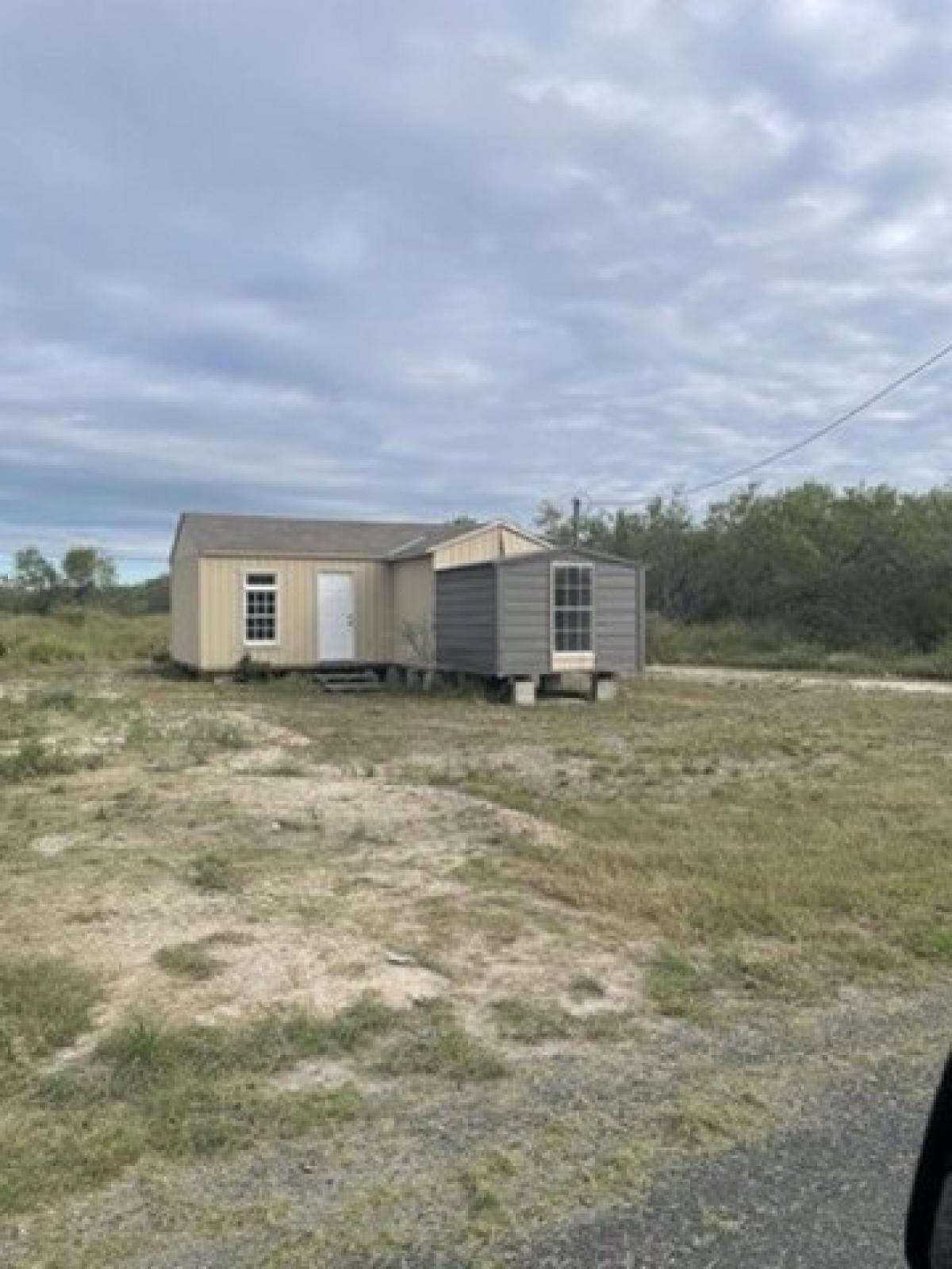 Picture of Home For Sale in Sandia, Texas, United States