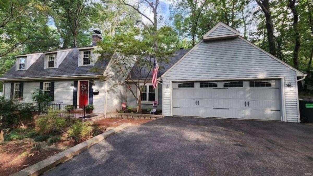 Picture of Home For Sale in Belleville, Illinois, United States