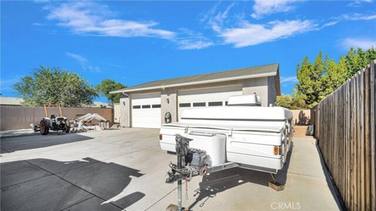 Picture of Home For Sale in Hesperia, California, United States