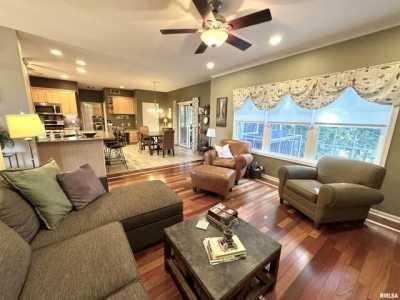 Home For Sale in Dunlap, Illinois