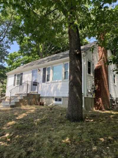 Home For Sale in Braintree, Massachusetts