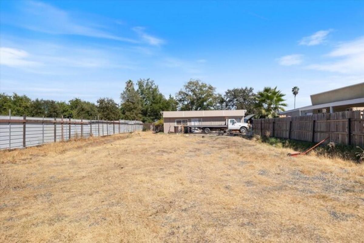 Picture of Residential Land For Sale in Rio Linda, California, United States