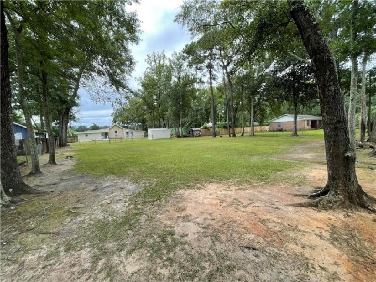 Picture of Residential Land For Sale in Mobile, Alabama, United States