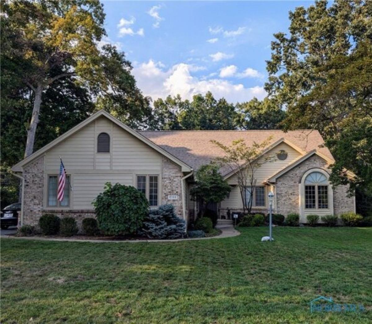 Picture of Home For Sale in Holland, Ohio, United States