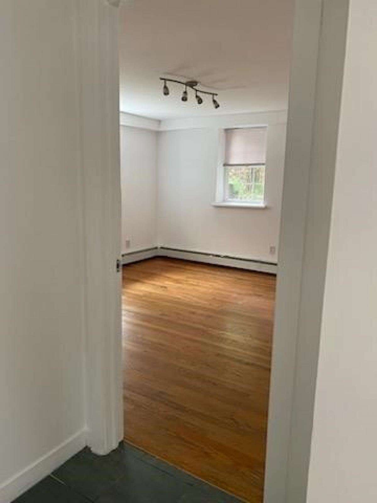 Picture of Home For Rent in Lodi, New Jersey, United States