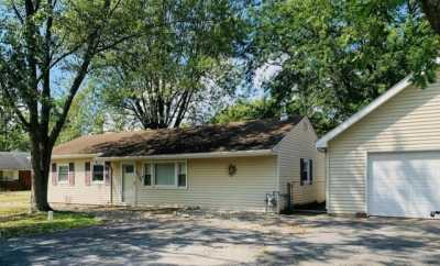 Home For Sale in Crown Point, Indiana